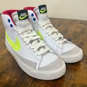 NEW Nike Blazer Mid 77 Sneakers - Shoe SZ 6.5 Youth - Women’s Size 8